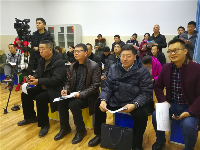 重庆育才中学秉承陶行知老校长"爱满天下"的教育情怀,和武隆