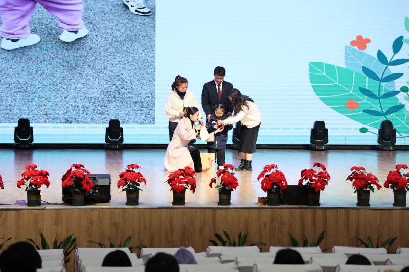 赠送豆豆开学伴手礼.jpg